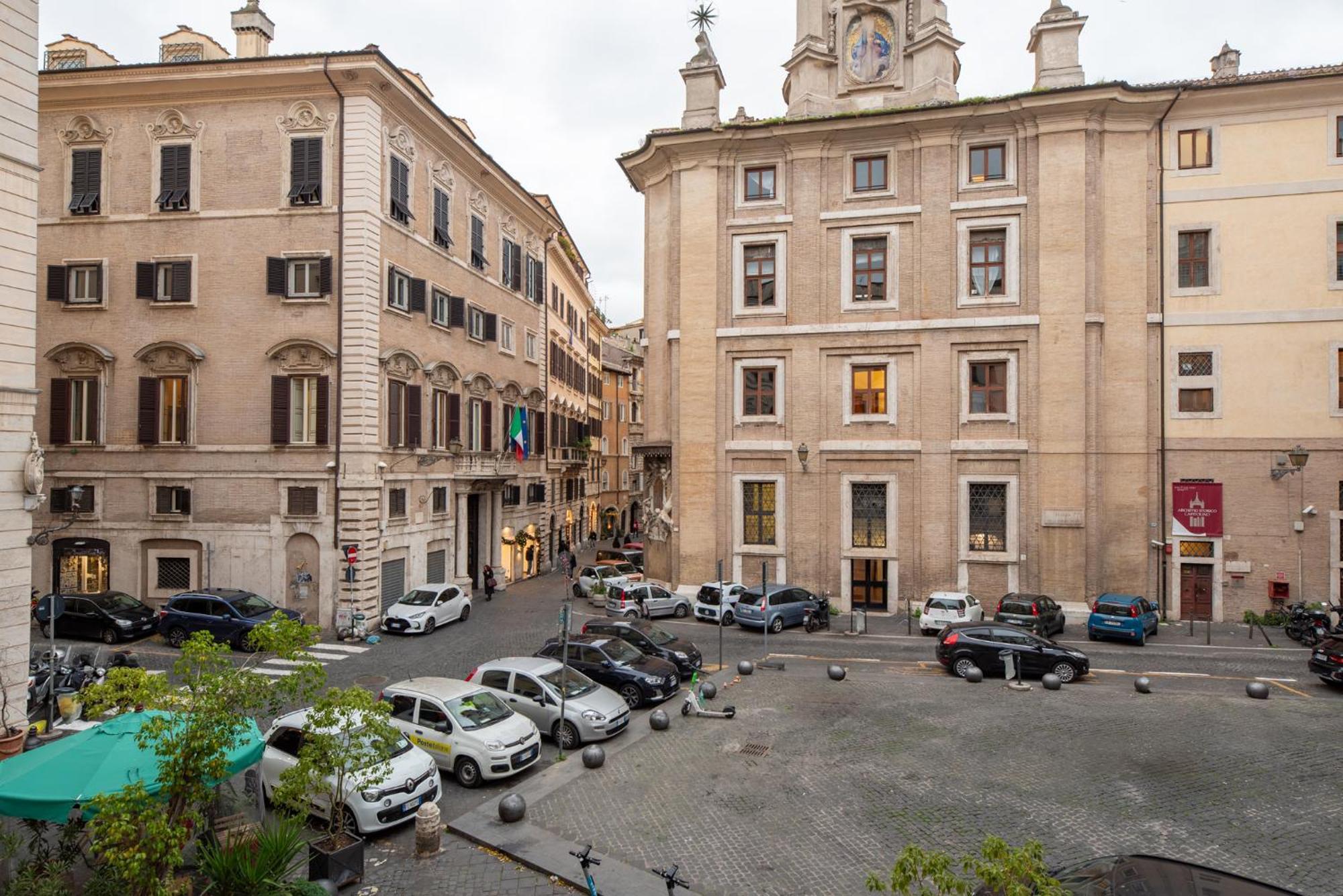 The Best In Rome Orologio Bagian luar foto